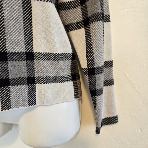 Premise - Plaid Knit Mock Sweater - Picture 8 of 15